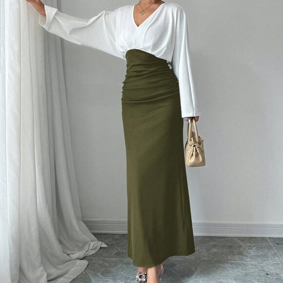 Army Green Elegant Women's V-Neck Long Sleeve Fitted Dress - Picture 6 of 6